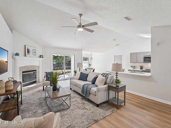 5th image of 2940 JUBILEE Lane