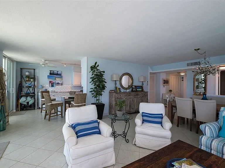 2425 Gulf Of Mexico Dr #7B — Photo 16