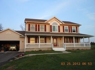 18125 Old Yorkville Rd, Union Grove, WI 53182