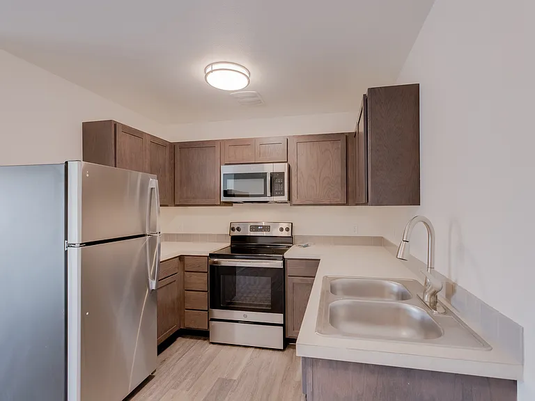 2312 White Ave #101 — Photo 7