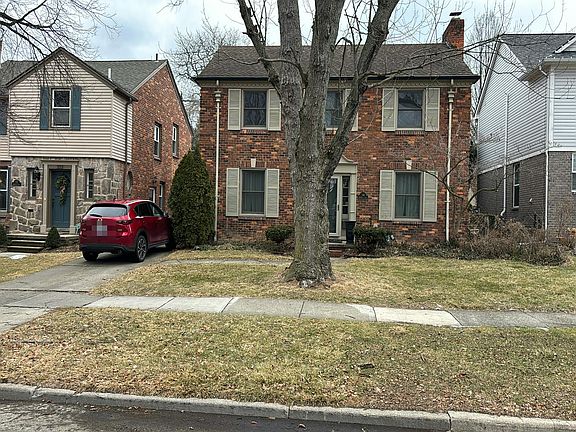 2nd image of 318 McMillan Rd