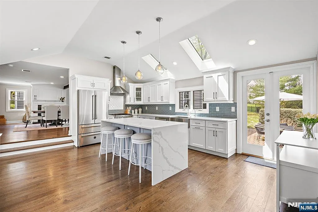 131 Kitchell Rd photo 1