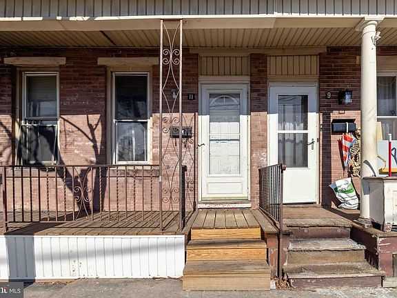 3rd image of 11 W Commerce St