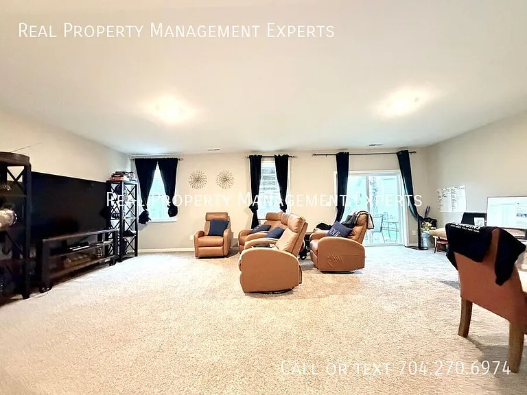 194 Winterberry St — Photo 18