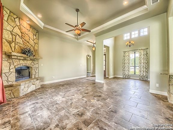 3rd image of 129 Bucks Ln