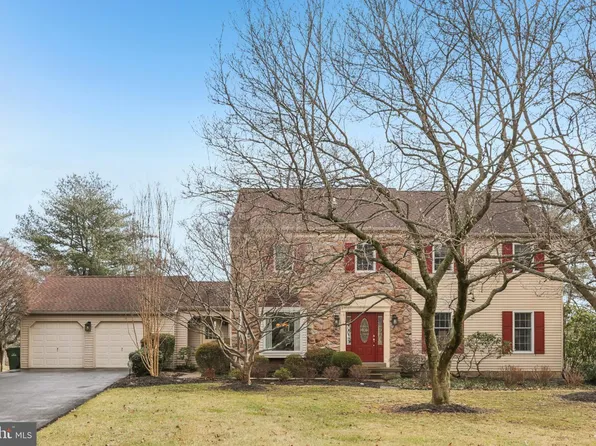 1383 Dawn Dr, Maple Glen, PA 19002