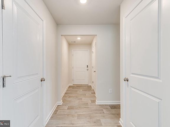 2nd image of 5205 Crooked Ln