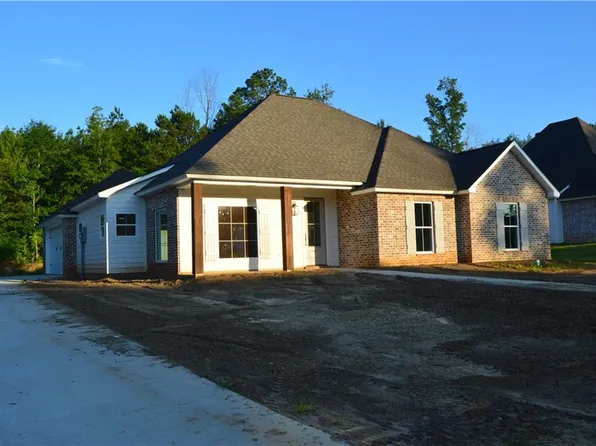 4457 Hathern Dr, Pineville, LA 71360