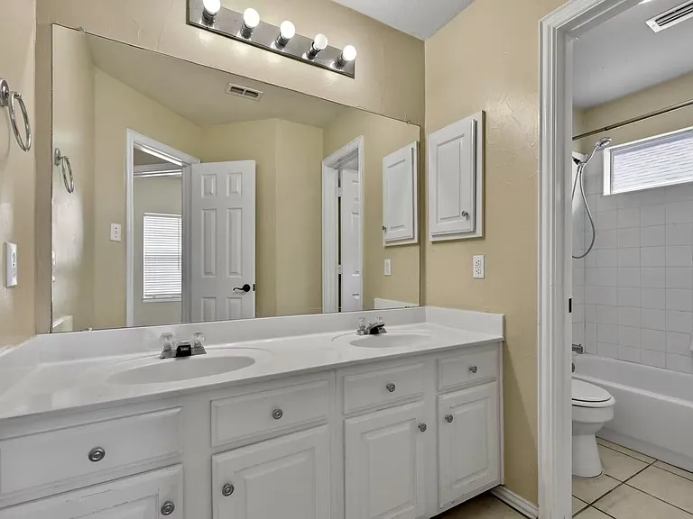 630 Waterview Dr — Photo 19