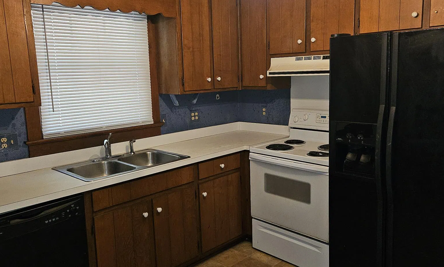 3 bed, 1330 sqft, $1,500 — Photo 3