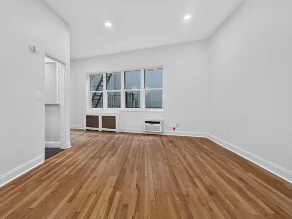 306 W 47th St APT 1A, New York, NY 10036