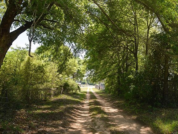 2nd image of 1216 Joe Bruer Rd