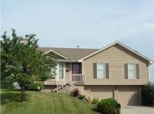 1852 Current St, Liberty, MO 64068
