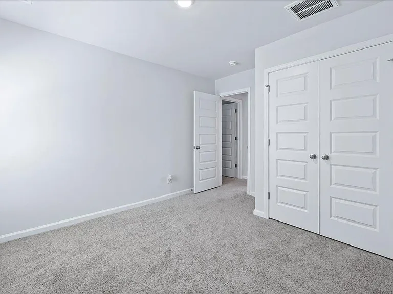 117 Azure Dr — Photo 15