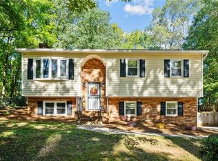 5077 Sitka Rd, Walkertown, NC 27051