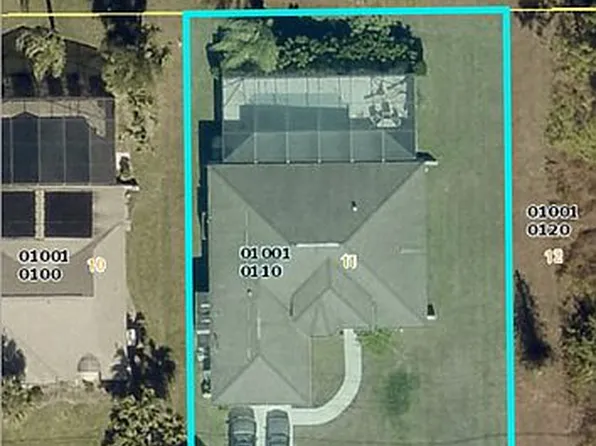 725 Bently St E, Lehigh Acres, FL 33974