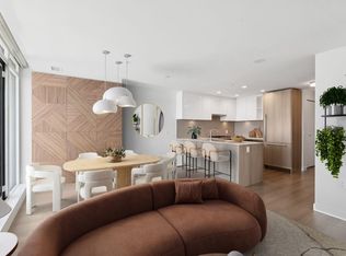 618 Carnarvon St #1805, New Westminster, BC V3M 1E5