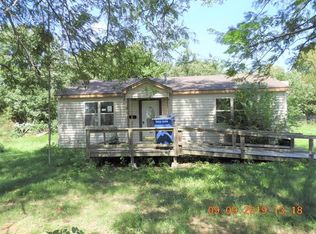 208 W Quapaw St, Lindsay, OK 73052