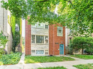 7530 N Oakley Ave, Chicago, IL 60645