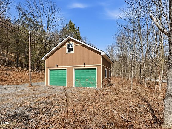 46th image of 992 Winterdale Rd