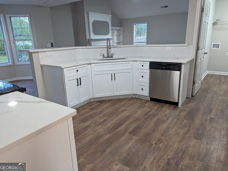 267 Ethan Moor — Photo 12