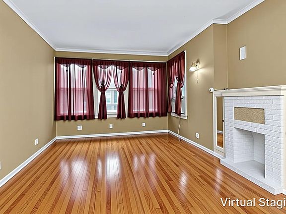 2nd image of 3018 W Gunnison St