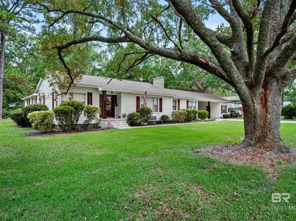 1101 McMillan Ave, Bay Minette, AL 36507