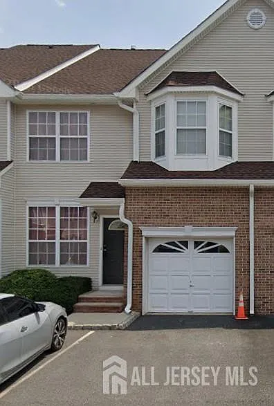 12 Gallop Ln