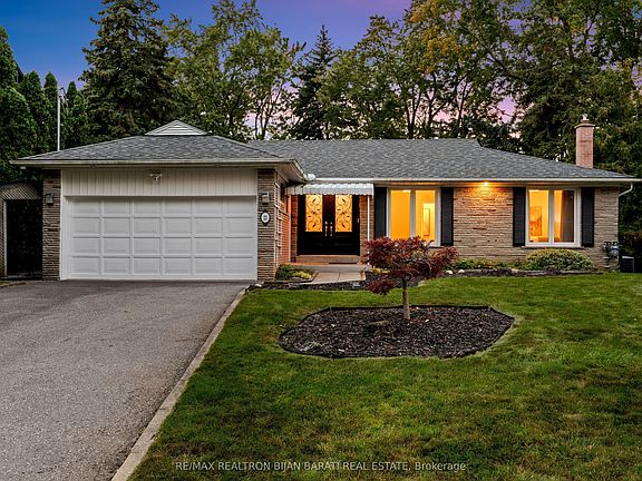 4th image of 22 Brucedale Cres