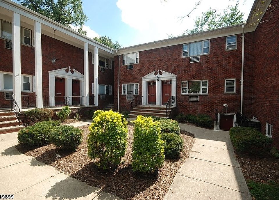 1st image of 640 Franklin Ave Ste 2