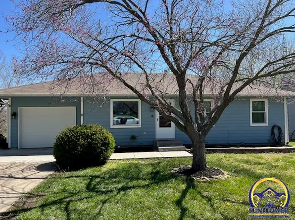 741 N Porter St, Auburn, KS 66402