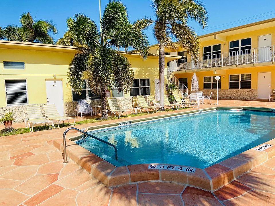pool with lounges