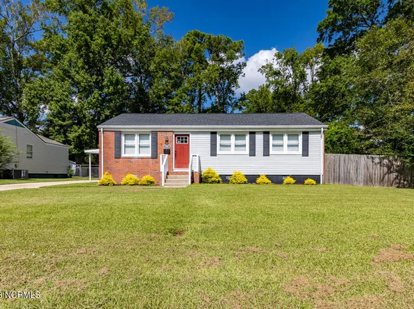 700 Maple Street, Jacksonville, NC 28540