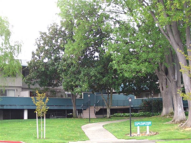 1st image of 7140 Rainbow Dr APT 2