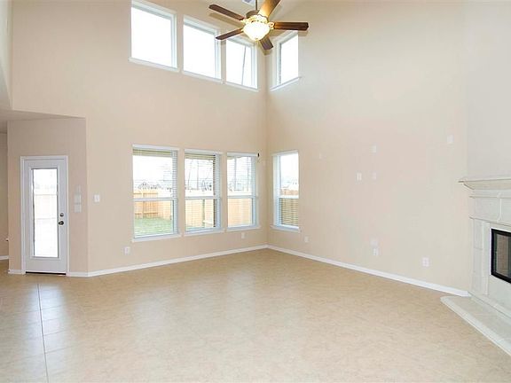 5th image of 22618 Tangler Ln