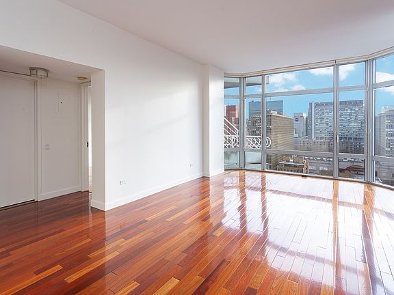 3rd image of 200 E 32nd St APT 15A
