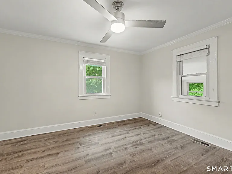 4 Highview Ave #R — Photo 12