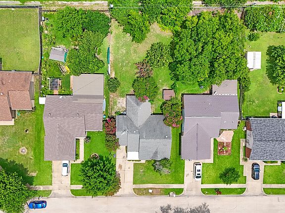 5th image of 524 Carl C Senter St