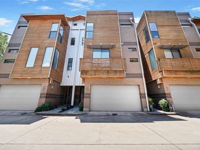 381 E Greenbriar Ln APT 303, Dallas, TX, 75203