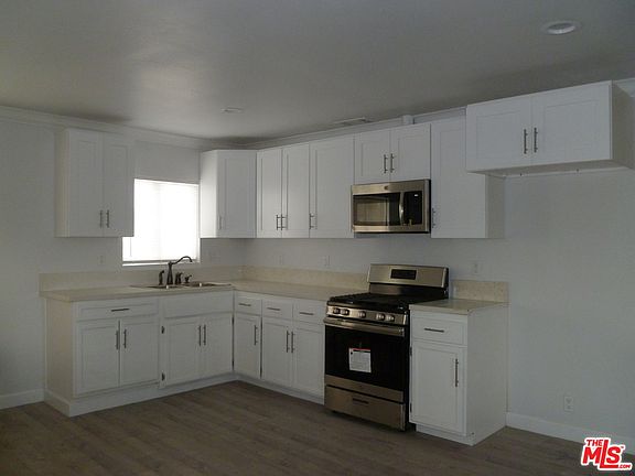 3rd image of 3614 W 59th St