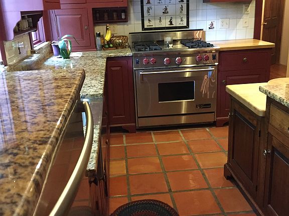 Custom kitchen w/Wolf range