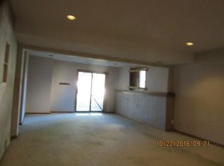 620 53rd St, West Des Moines, IA 50266