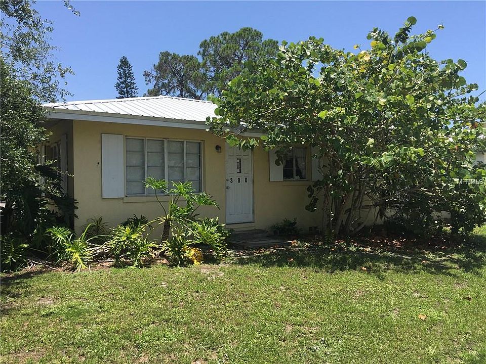 1st image of 300 Colonia Ln