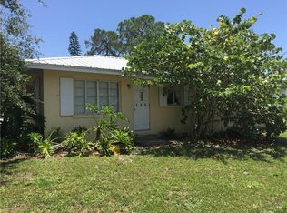 300 Colonia Ln, Nokomis, FL 34275