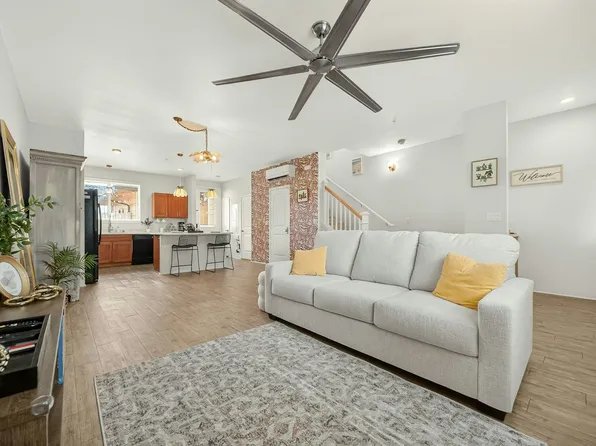724 Kakala St, Kapolei, HI