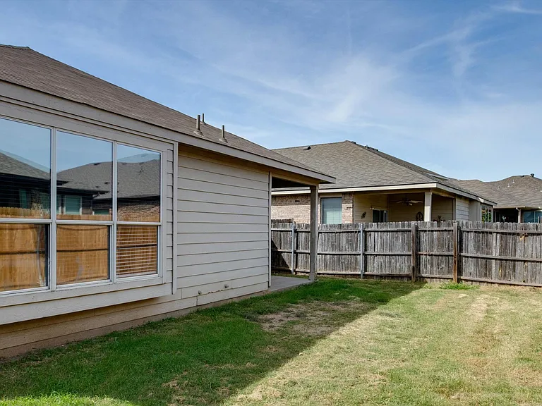 10860 Hawks Landing Rd — Photo 25