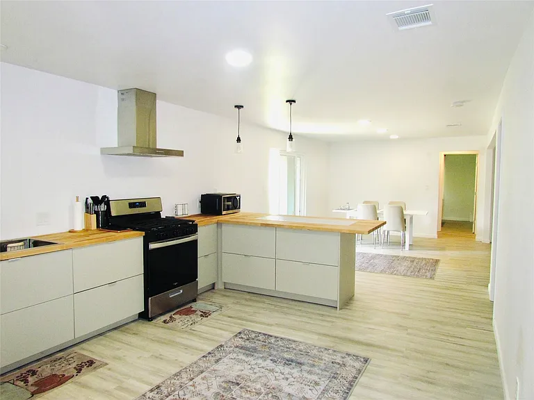 639 Feamster Dr — Photo 7