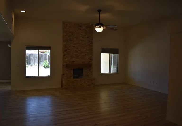 6310 Diamond Ct — Photo 5