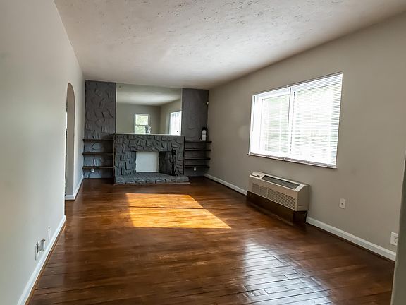2nd image of 3724 Alaska Ct #1