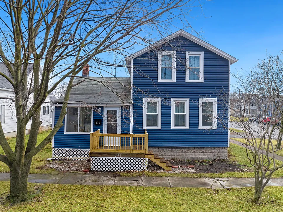 231 Adams St